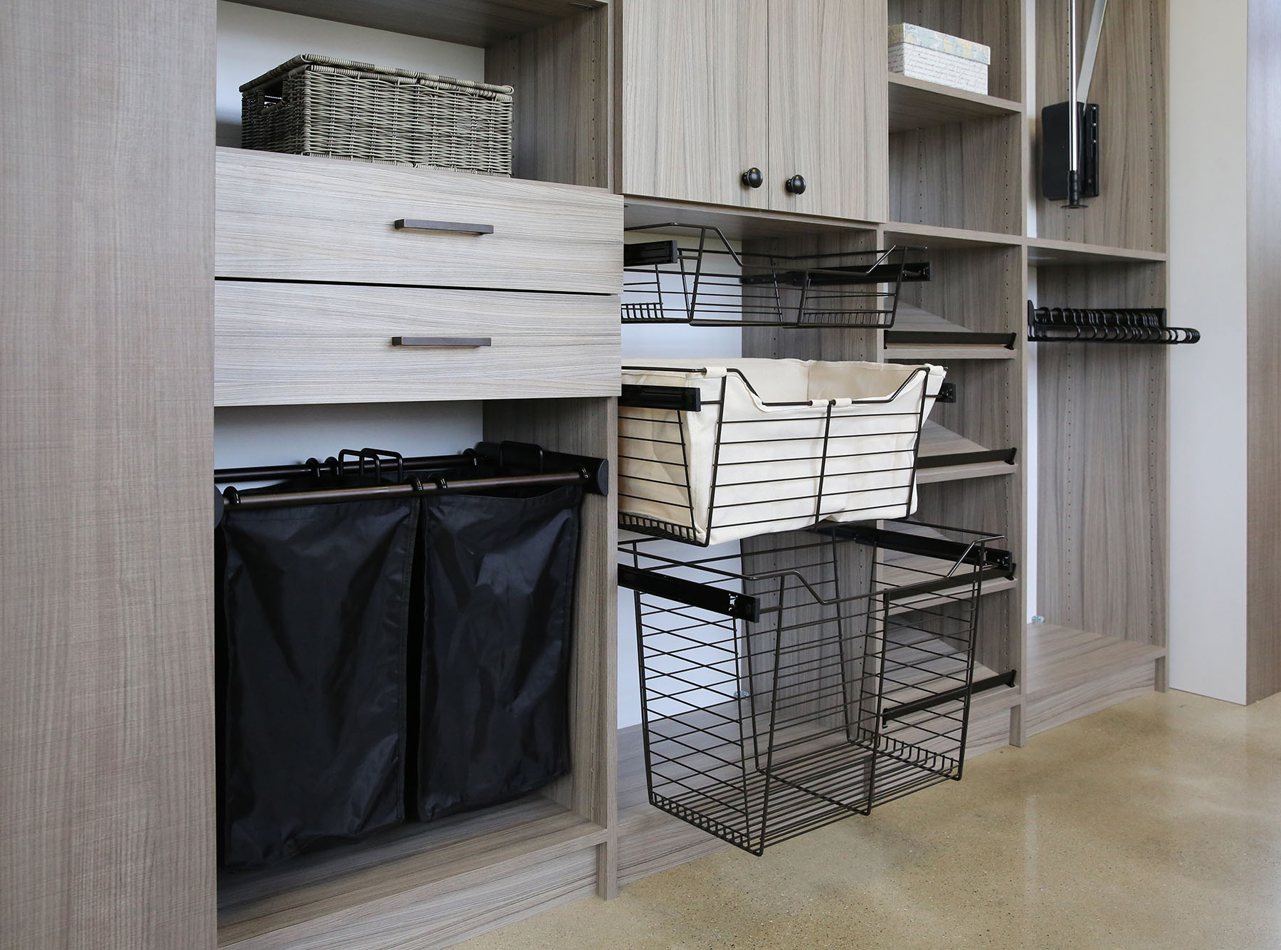 CLOzX Closets Gallery | Quest Engineering